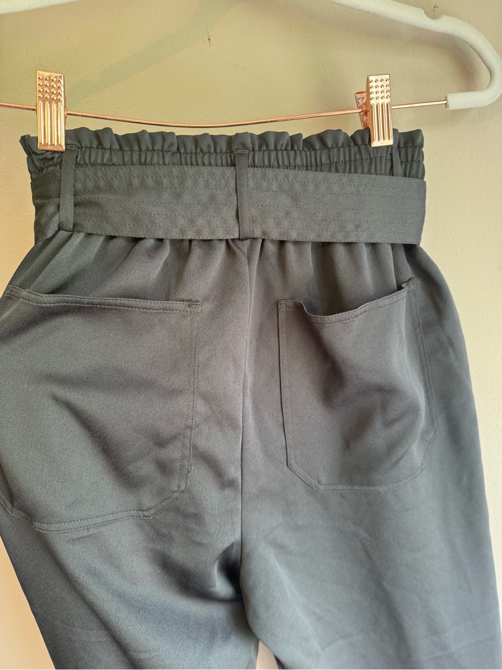 Abercrombie & Fitch Black Satin Belted Pull On Pants Tapered Paper bag S - Picture 6 of 11